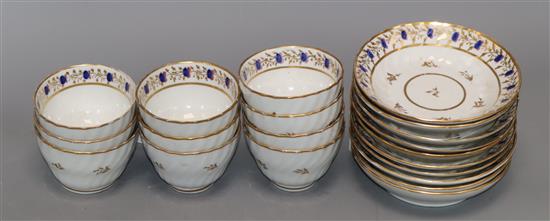 A set of 18th/19th century English tea bowls and saucers (ten of each),